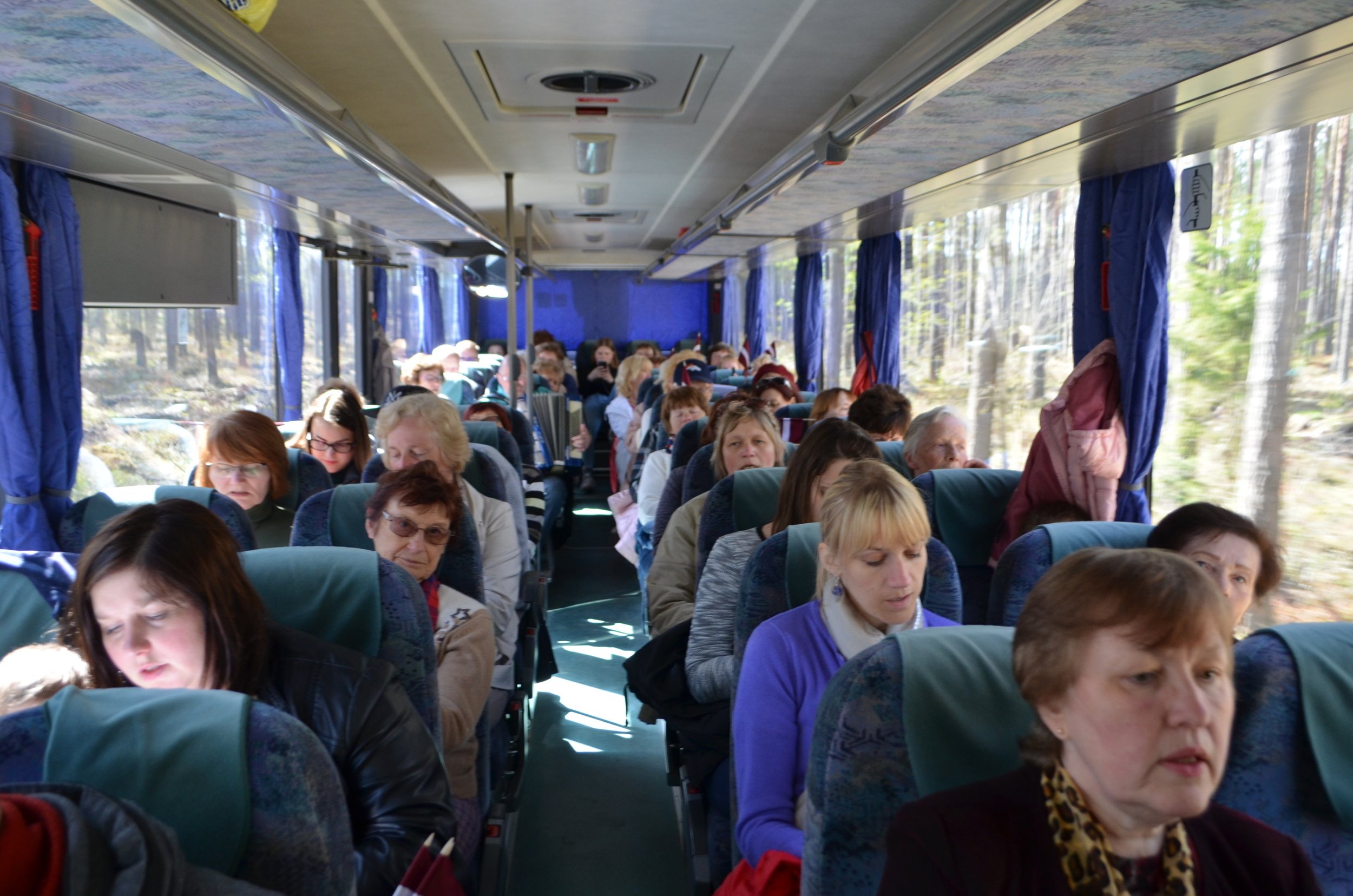 Dziedošais autobuss: dabas parks 