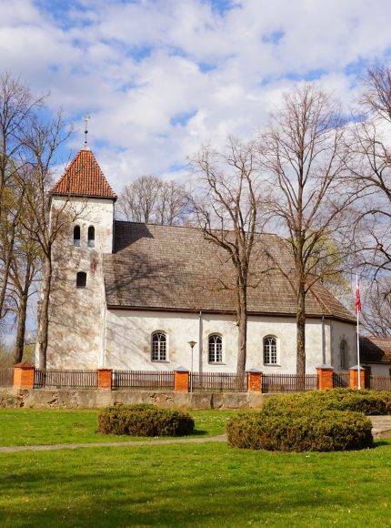 Valdemārpils baznīca