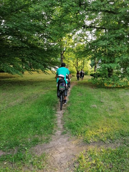 Jāņtārpiņi pēdo, galerija