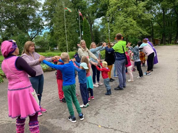 Pēdo kopā ar Strazd's rūķiem