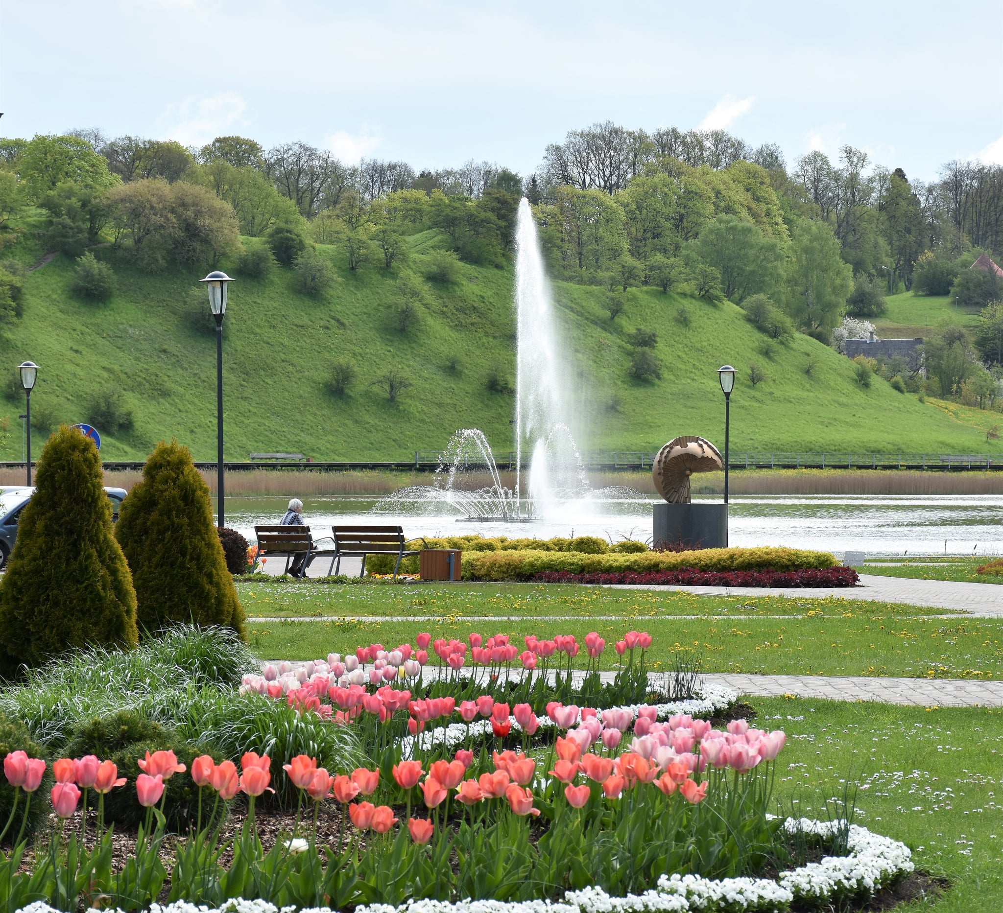 Talsu ezers, strūklaka