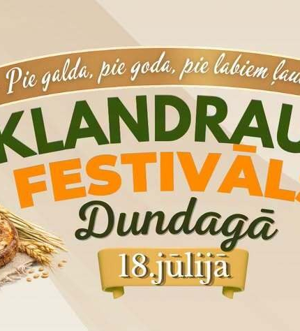 Sklandraušu festivāla baneris